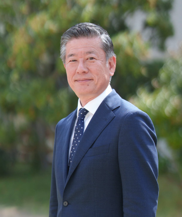 啓明学院中学校・高等学校 校長 指宿 力